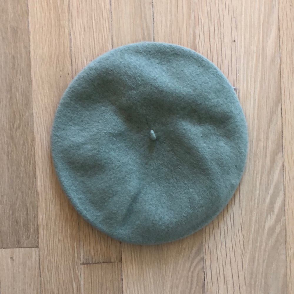 Light green fresh baret